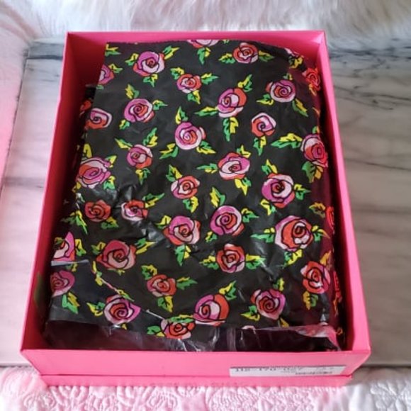 Betsey Johnson Iconnn Black Satin Platform Heels - Picture 3 of 11